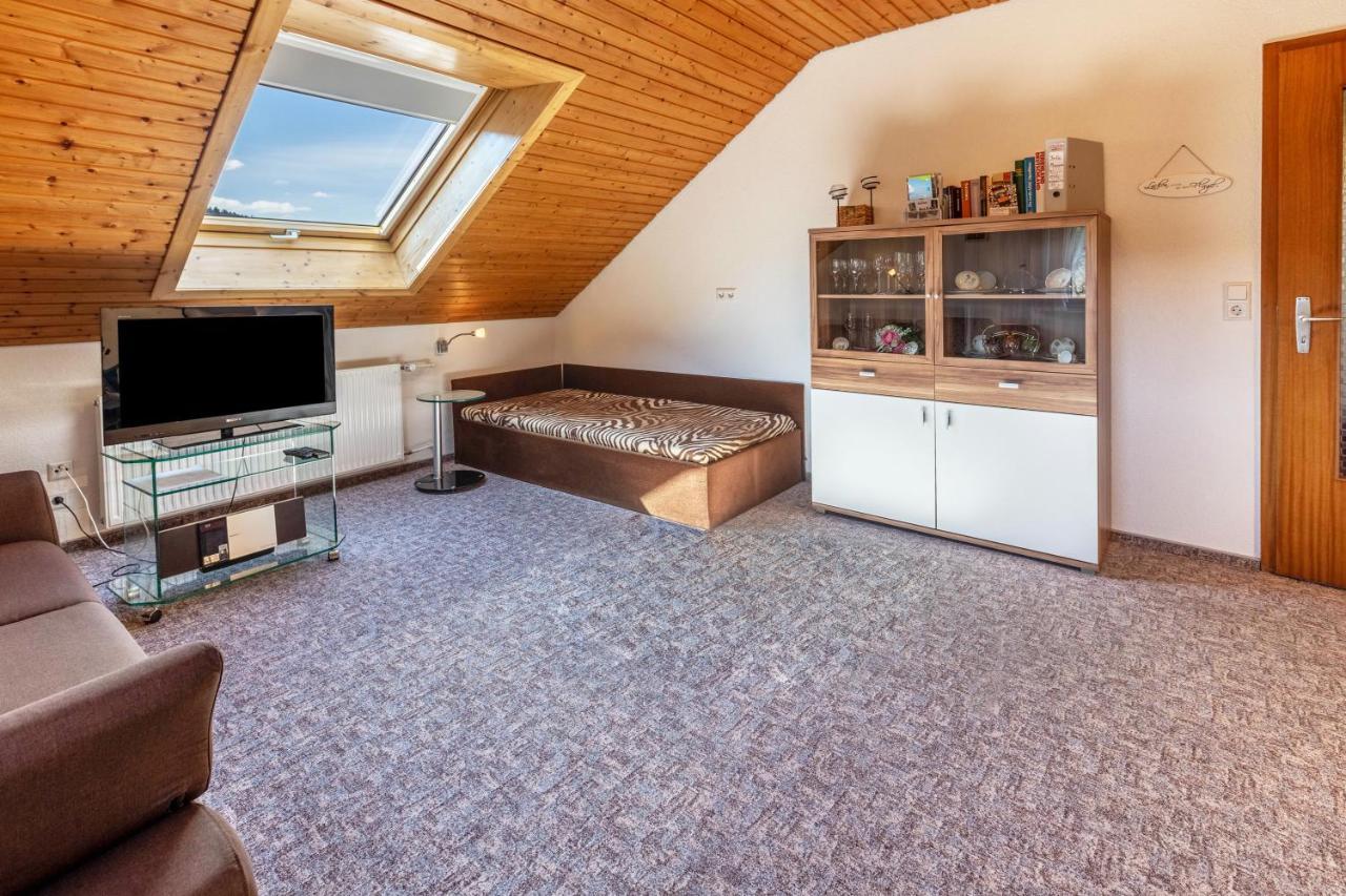 Haus Elfi Apartment Hausen am Tann Екстериор снимка